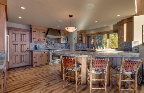 Crystal Bay House | Gonowabie Lodge - Crystal Bay Lakefront - TLUXP