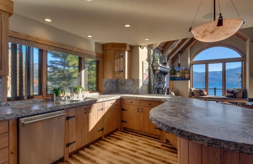 Crystal Bay House | Gonowabie Lodge - Crystal Bay Lakefront - TLUXP