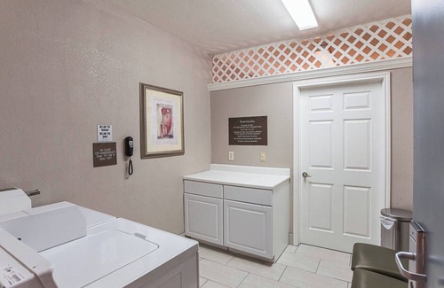 Lewisville Hotel | GOOD AFFORDABLE ROOM AVAILABLE WITH ALL AMENITIESnDOUBLE QUEEN SUITE nKING SUITE