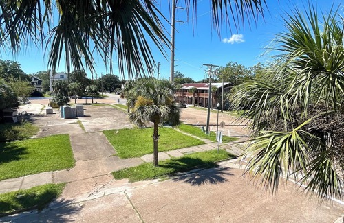 Historic Downtown Apalachicola Condo | Good For The Soul