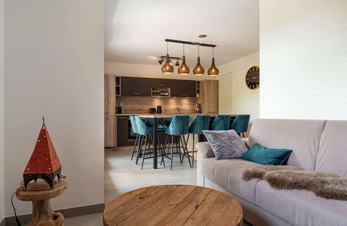 Le Chinaillon Apartment | Good standing apartment at the entrance to Chinaillon