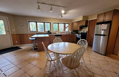 Rossland Apartment | Good value, 2 Minutes drive to Red Resort!