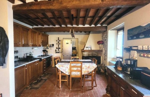 Bagni di Lucca Villa | Gorgeous Remodeled Villa in Pieve di Monti di Villa Northern Tuscan w/VIEWS