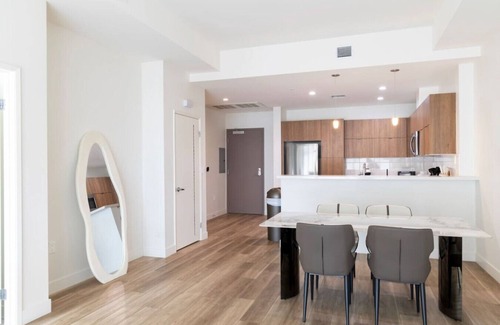 Koreatown Apartment | Gorgeous 1 Bed in LA (ID243)