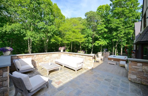 Tuckahoe House | GORGEOUS, 10K SF PRIVATE VILLA - Seasonal rental only.
