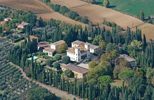 Montagnano Villa | Gorgeous 17th Century Medici Villa Heart of Tuscany w/Beautiful gardens & Pool
