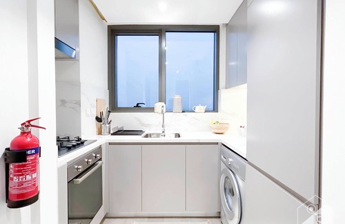 Jadaf Apartment | Gorgeous 1B Apt with Balcony in Azizi Fawad