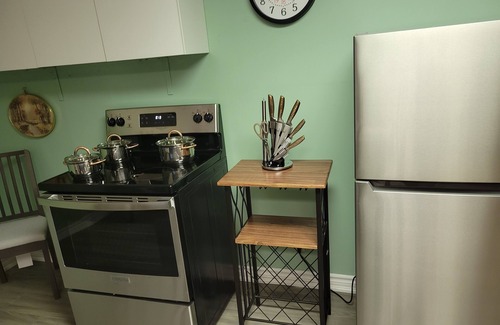 Selwyn Cottage | Gorgeous 2-bdr apartment close to lake with kids playground