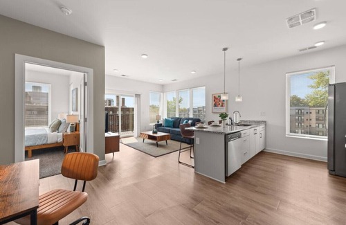 Hough Apartment | Gorgeous 2 Bed/2 Bath | CLE Clinic | Balcony