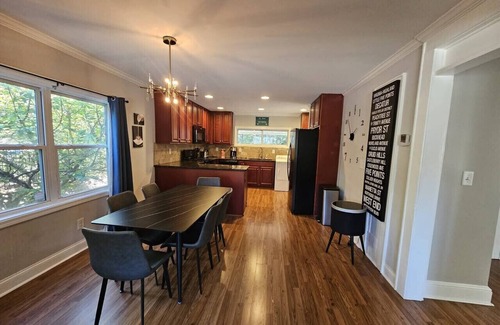Home Park House | Gorgeous 2BR Home with Backyard
