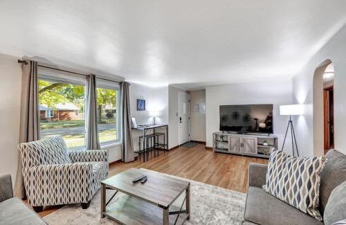 Green Bay House | Gorgeous 3 bedroom home, minutes from Lambeau!