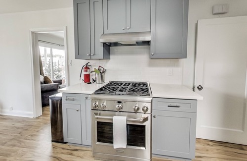Parkside House | Gorgeous 3br/1ba home near Ocean Beach