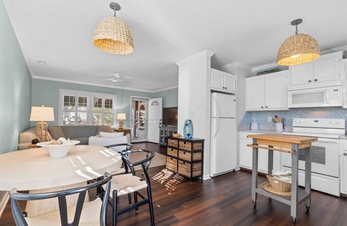 Tranquil Harbour House | Gorgeous 3BR 2BA House-Fenced Yard,Pool,Gazebo,Event Home, Sleeps 6
