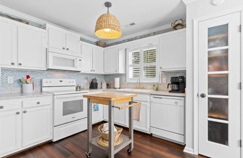 Tranquil Harbour House | Gorgeous 3BR 2BA House-Fenced Yard,Pool,Gazebo,Event Home, Sleeps 6