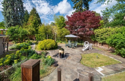 Dunbar House | Gorgeous 4-Bedroom Garden-Level near UBC, Dunbar Southland