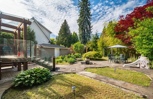 Dunbar House | Gorgeous 4-Bedroom Garden-Level near UBC, Dunbar Southland