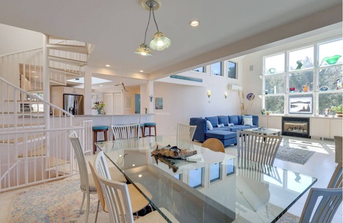 Wellfleet House | Gorgeous 4BR/3BA Wellfleet Cove-view home with Amazing Sunsets and Bay Views