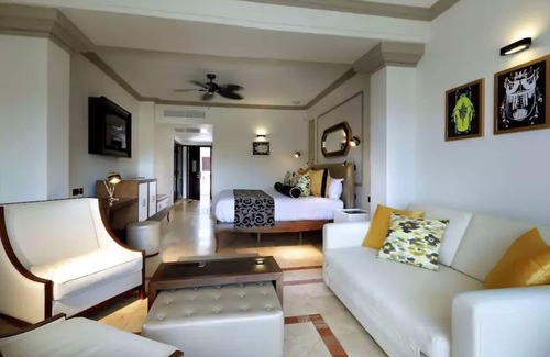 Lucea Apartment | Gorgeous All Inclusive Resort for up to 6
