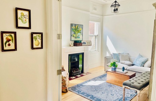 Naremburn House | Gorgeous and charming Naremburn cottage with free parking