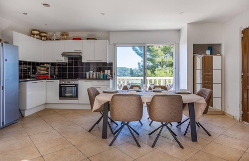 Le Luc Apartment | Gorgeous apartment in Le Luc with WiFi