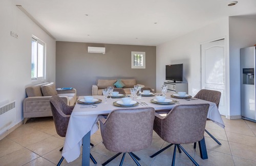 Le Luc Apartment | Gorgeous apartment in Le Luc with WiFi
