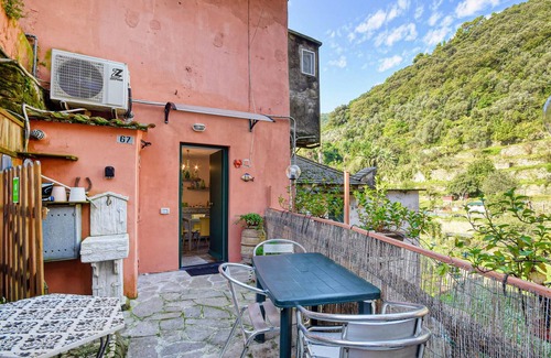 Sori Apartment | Gorgeous apartment in Sori with WiFi