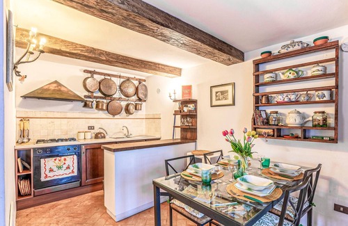 Acqua Loreto Apartment | Gorgeous apartment in Todi PG with WiFi