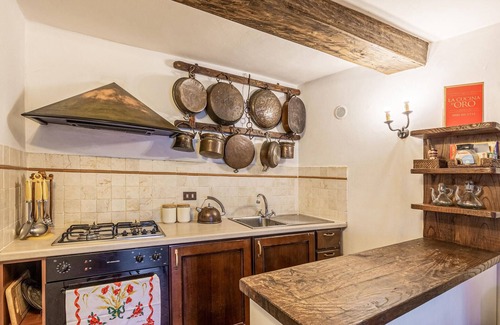 Acqua Loreto Apartment | Gorgeous apartment in Todi PG with WiFi
