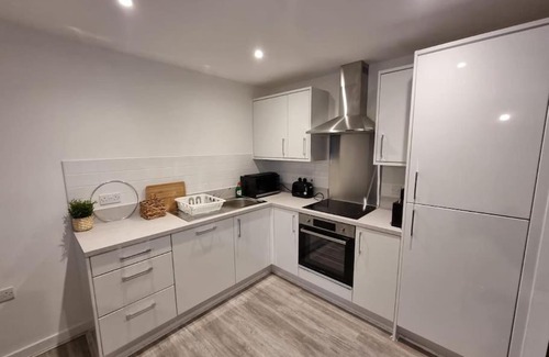 East End Apartment | Gorgeous Apartment in the Town by AP Management.
