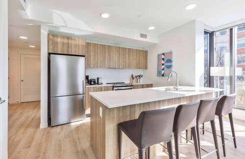 West Fens Apartment | Gorgeous Apt with Kitchen