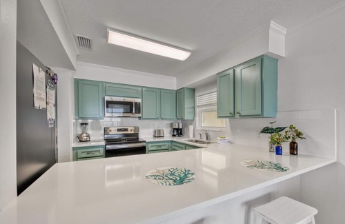 Seagrove Beach House | *Gorgeous* Beachfront with Easy Access Seagrove Condo, Sleeps 6