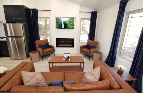 Angel Fire Cabin | Gorgeous cabin in the woods, king bed, fire pit, A/C