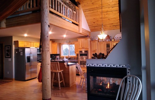 Westcliffe Cabin | Gorgeous Cabin with Sauna Overlooking Sangre De Cristo Mts