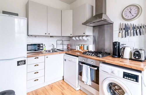 Thornton Apartment | Gorgeous Clapham Gem