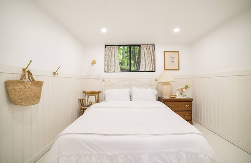 North Saanich Cottage | Gorgeous Countryside Cottage