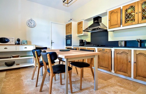 Labaume House | Gorgeous home in Montaren et St Mediers