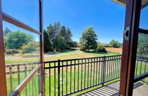 Surrey House | Gorgeous Garden-view House