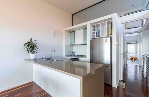 Geelong West Apartment | Gorgeous Geelong West Apartment - 2BR, 2Bath