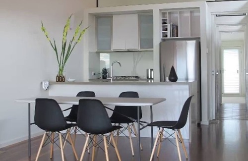 Geelong West Apartment | Gorgeous Geelong West Apartment - 2BR, 2Bath