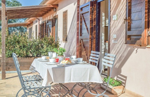 Montalto di Castro House | Gorgeous home in Montalto di Castro