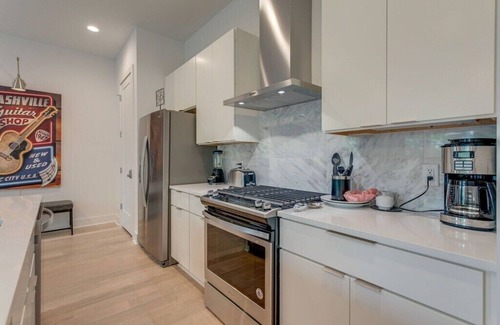 Hope Gardens House | Gorgeous Home 2mi to Nashville's Honky Tonks
