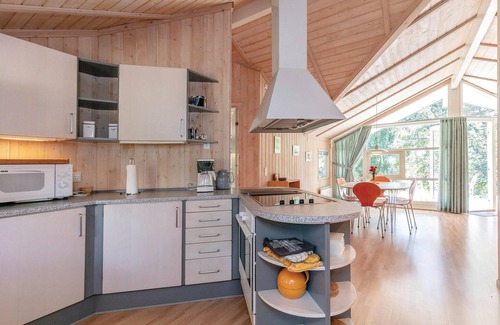 Oster Somarken House | Gorgeous home in Aakirkeby