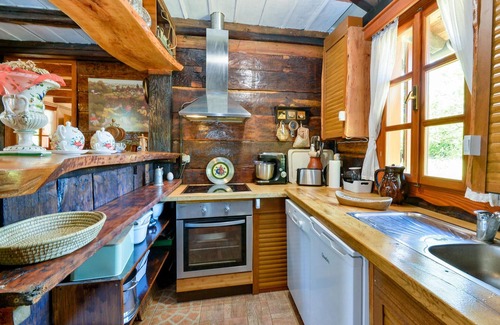 Breznica House | Gorgeous home in Breznica with sauna