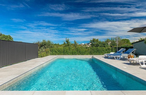 Kanfanar House | Gorgeous home in Burici