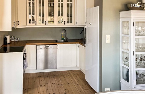 Farsund House | Gorgeous home in Farsund with WiFi