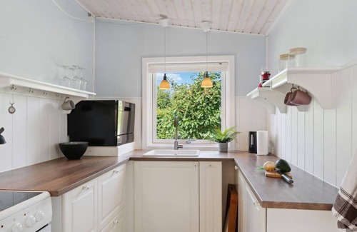 Smidstrup Strand House | Gorgeous home in Gilleleje with kitchen