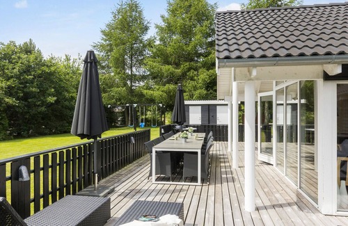 Fjellerup House | Gorgeous home in Glesborg with sauna