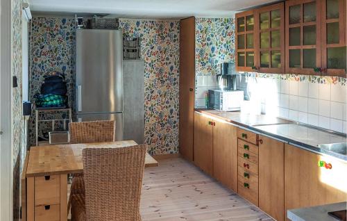 Sissehall House | Gorgeous Home In Hasslö With Kitchen