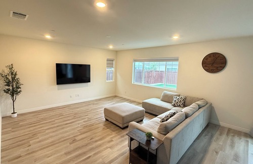 Sun City House | Gorgeous Home in Heritage Lake Community