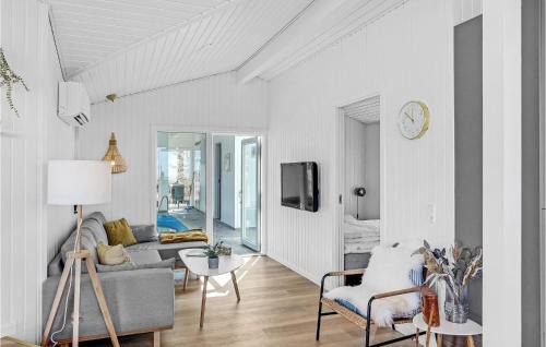 Lonstrup House | Gorgeous Home In Hjørring With Wifi